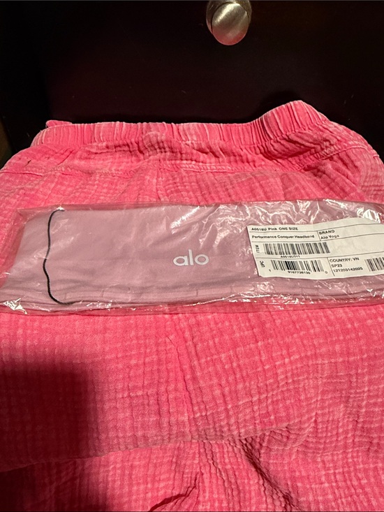 ALO Yoga Other - ALO Yoga women Performance Headband one size